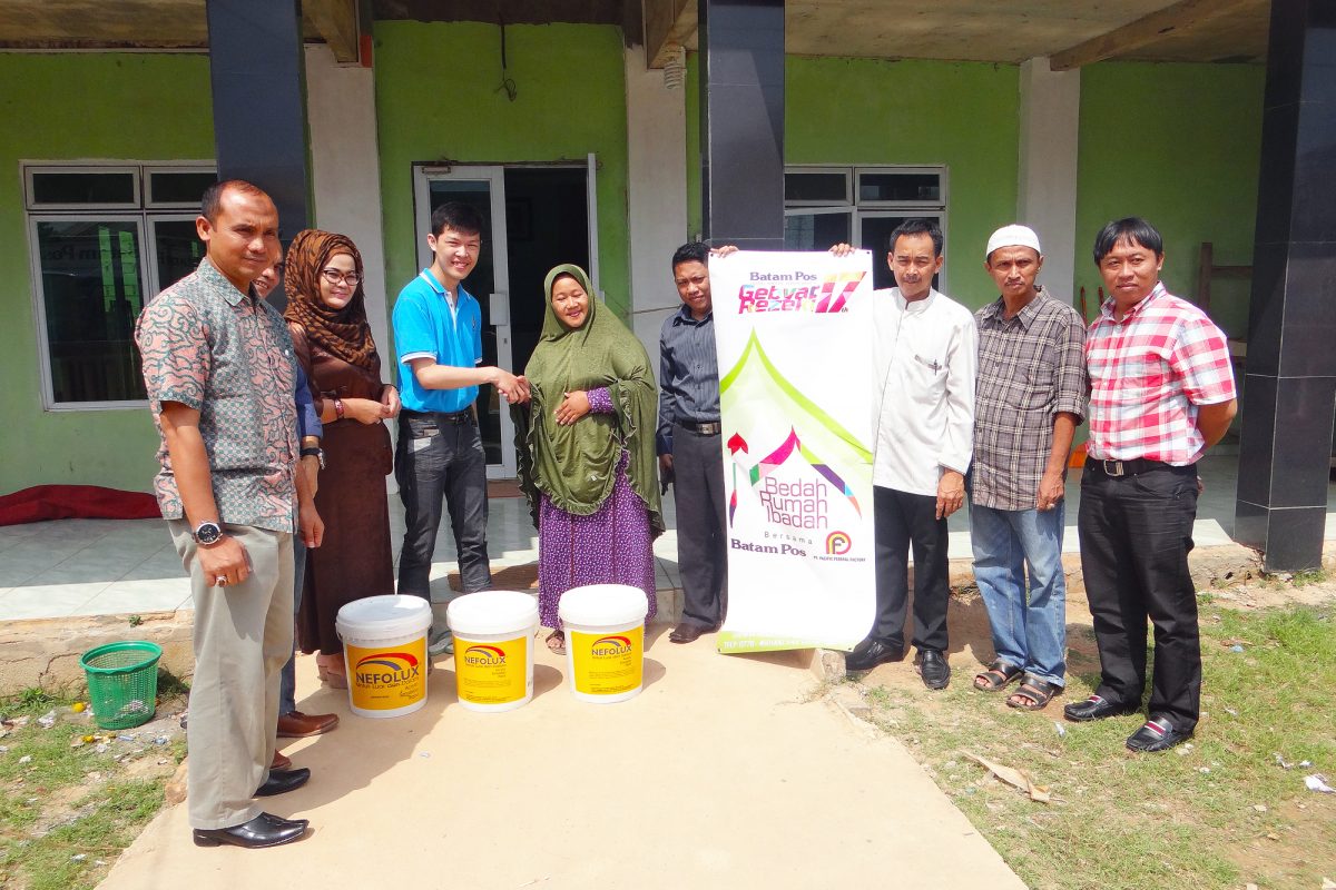 Bedah Rumah Ibadah Bersama Batam Pos (2015)