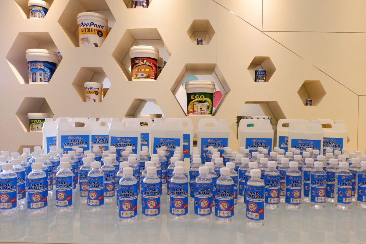 Peduli Covid – 19 PFF PAINT Bagi – bagi Hand Sanitizer Kepada Karyawan, Rumah Sakit, Puskesmas Di Kepri